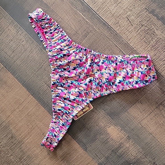 Strawberry Milk Mob: Naxos Bottom - Picture 5 of 8